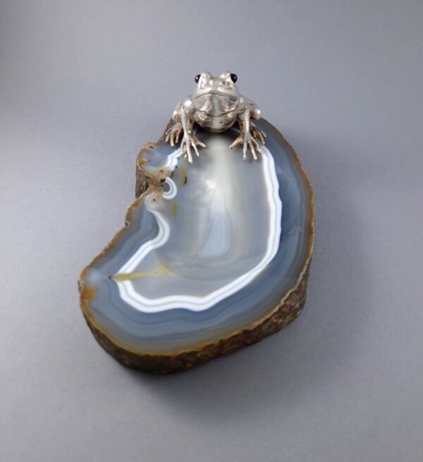 Frog sculpture with semi precious stone base