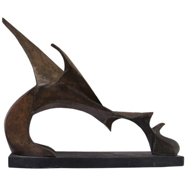 Exquisite Brass Sculpture – A Timeless Masterpiece of Craftsmanship