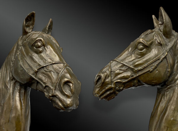 Majestic Brass Horse Head Sculpture – A Timeless Symbol of Strength & Grace